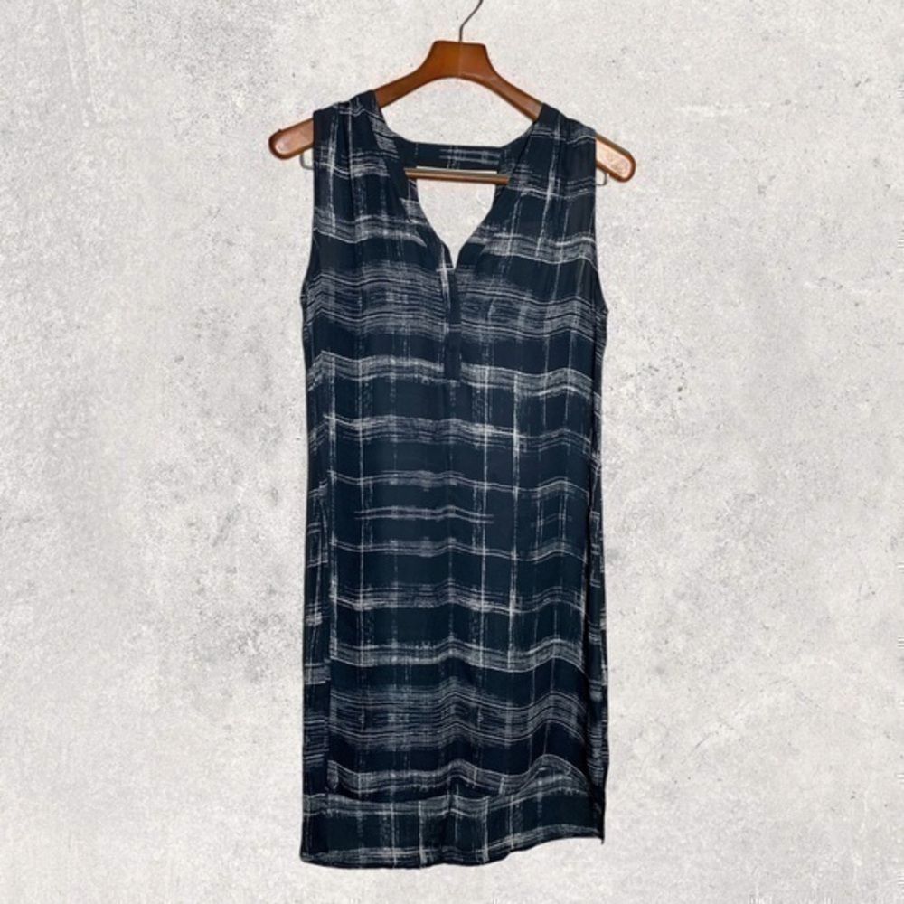 Waverly Grey silk black and gray sleeveless mini dress. Size 8